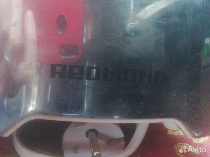 Мясорубка электрическая Redmond