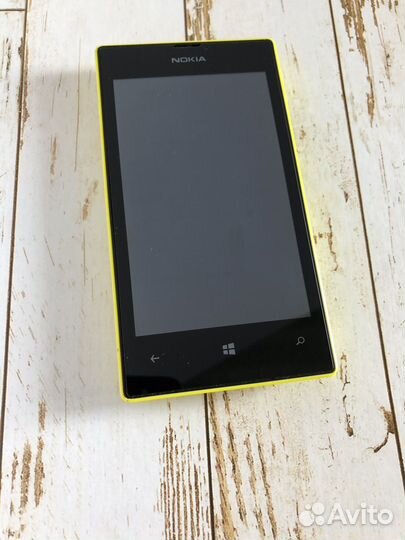 Телефон Nokia 520