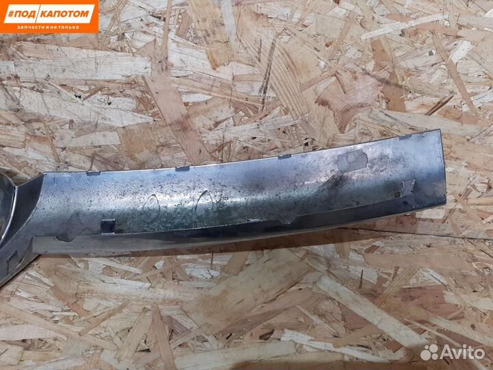 Накладка на решетку радиатора Opel Astra H