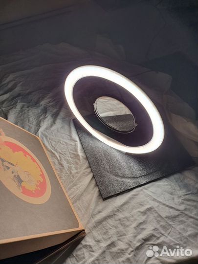 Кольцевая лампа 36см со штативом новая