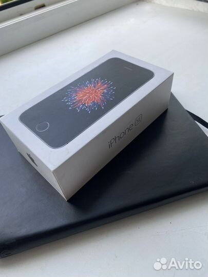 Коробка iPhone 5se