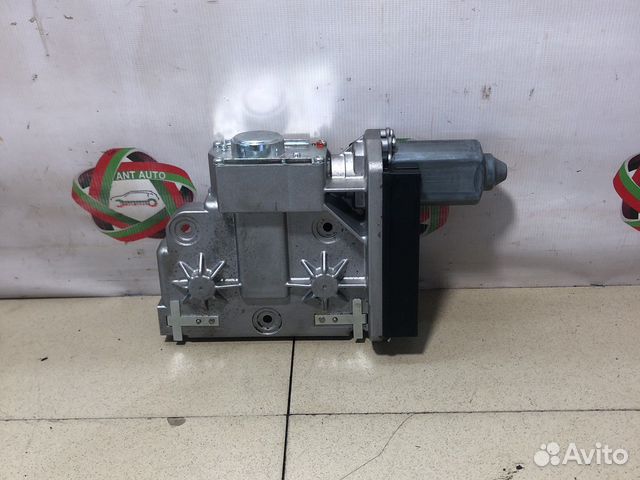 BMW 7 E65 Моторчик ручника