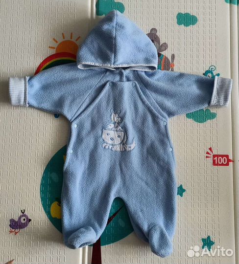 Много теплой одежды для девочки