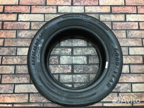 Goodyear EfficientGrip 215/55 R16 93V
