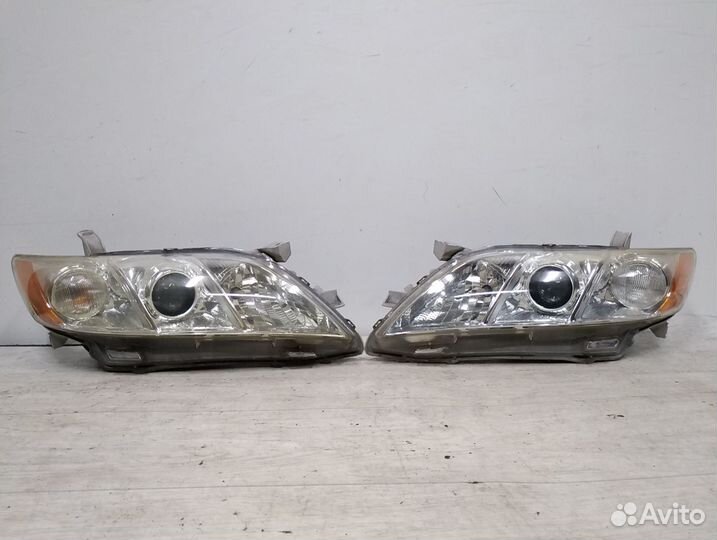Фара для Toyota Camry 40 оригинал