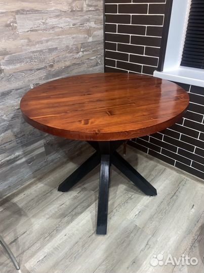 Стол кухонный