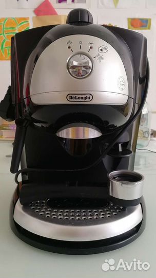 Кофеварка рожковая DeLonghi (Италия) не китай