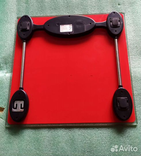 Весы напольные электронные Saturn PS-1247. 150 кг