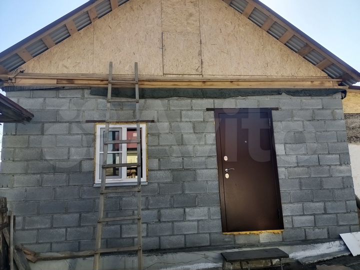 Дом 76,7 м² на участке 8,41 га