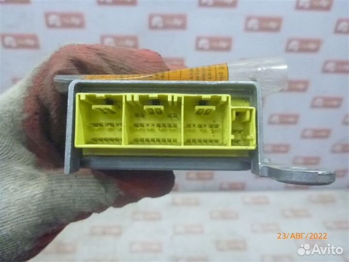 Блок управления подушками безопасности Nissan