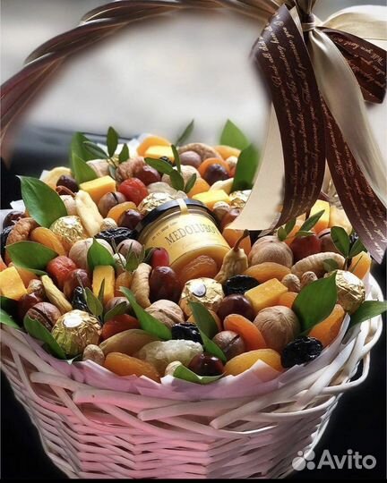 Букеты из сухофруктов /корзины из фруктов и ягод