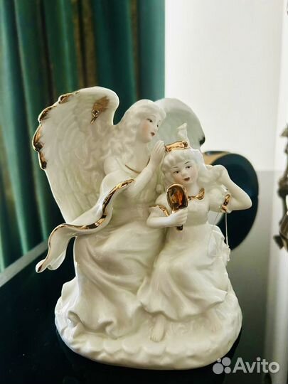 Фигурка статуэтка ангел фарфор