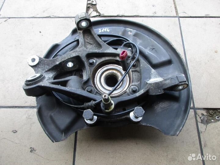 Кулак подвески задний левый w211 E-class 272.97