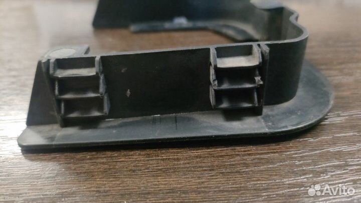 Крепление левое Bmw 750Lix F02 N63 4.4I 2009