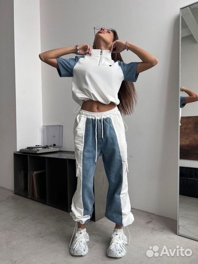 Спортивный костюм женский