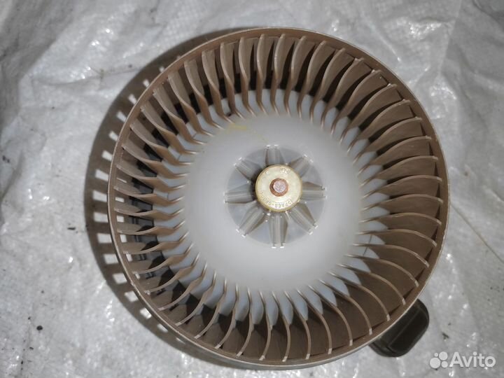 Моторчик печки Toyota Estima