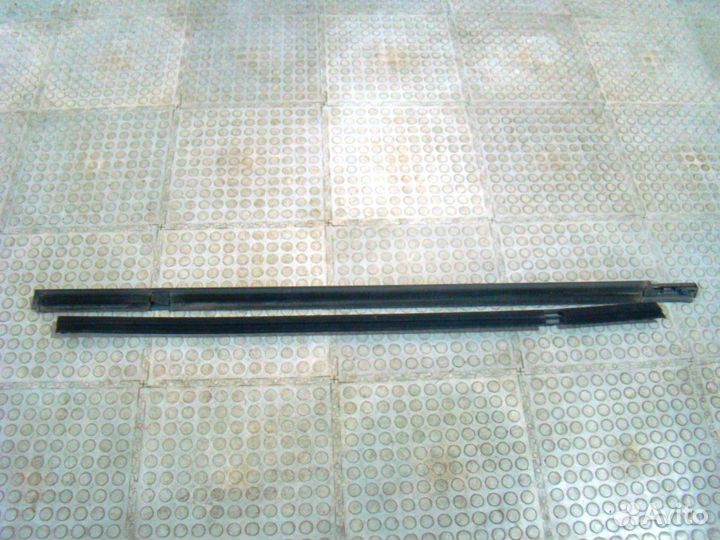 KIA Sportage 3 Накладка стекла заднего правого