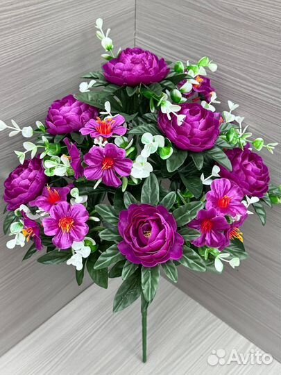 Искусственные цветы букеты на кладбище