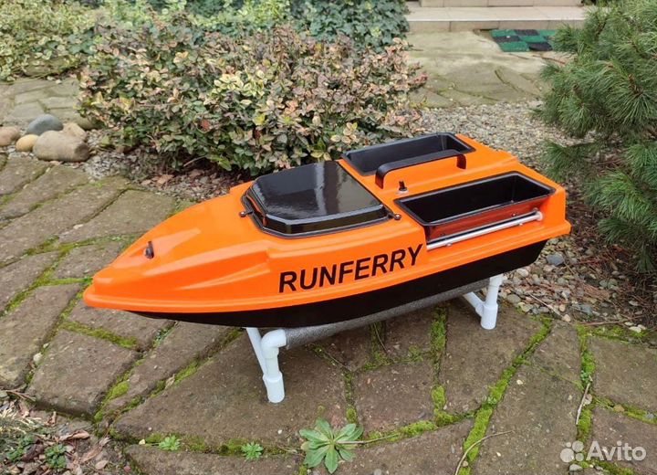 Прикормочный карповый кораблик Ранферри Speed V4