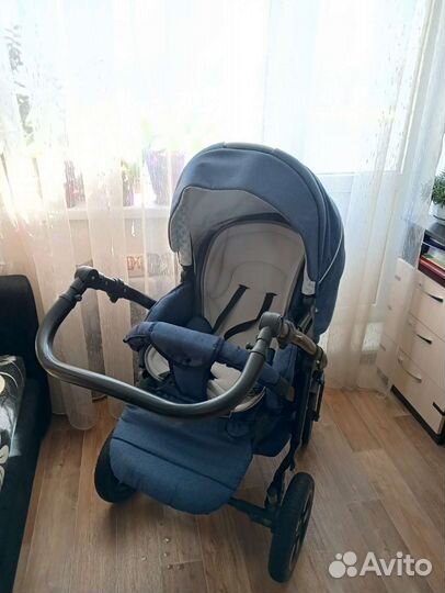 Прогулочная коляска 2 в 1