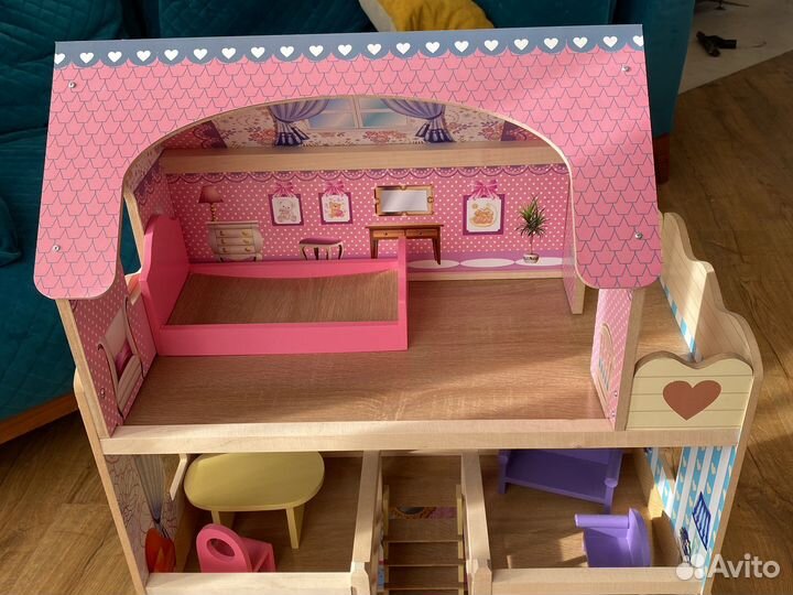 Домик кукольный