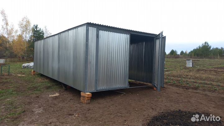 Гараж-пенал Хозблок из металлопрофиля