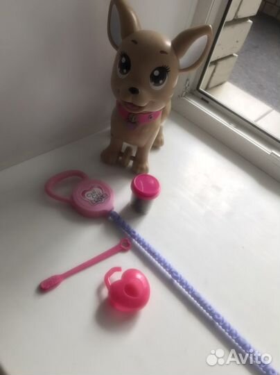 Собака с поводком (какающая ) Chi Chi love