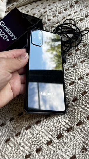 Телефон samsung s20 plus