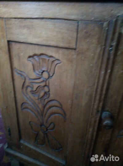 Тумбочка старинная деревянная