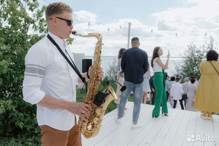 Саксофонист