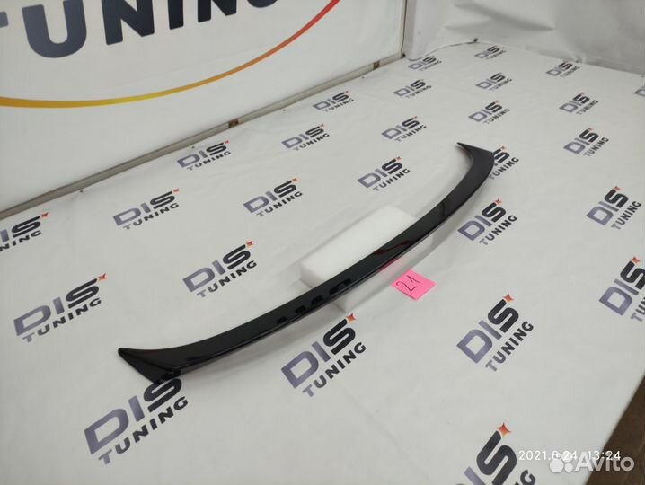 Спойлер на крышку багажника Camry 70