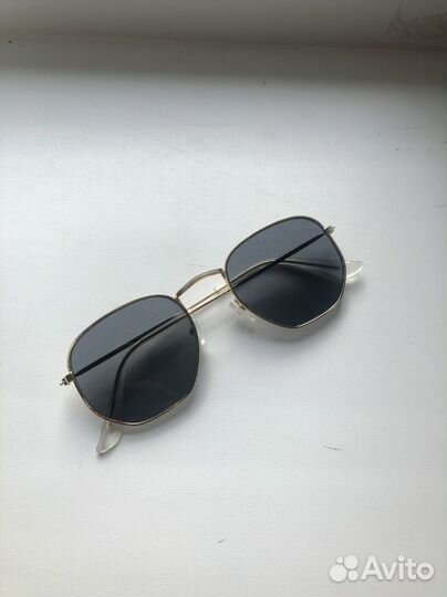 Очки солнцезащитные