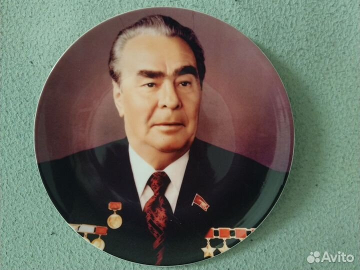 Тарелка настенная,фарфор