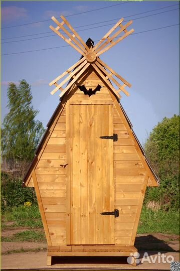 Уличный туалет деревянный SKU003