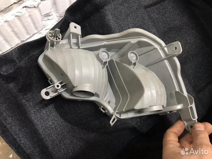 Новый левый фонарь Suzuki Burgman 650 2013-н.в