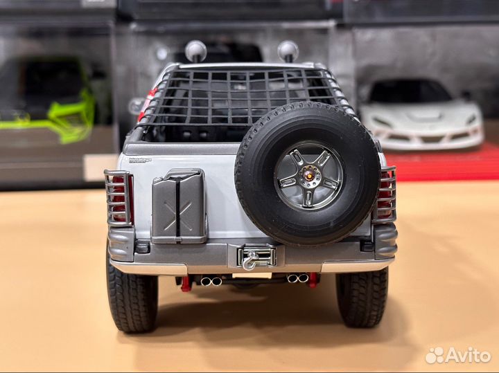 Auto Art Ford Himalaya Expedition (72781) 1:18