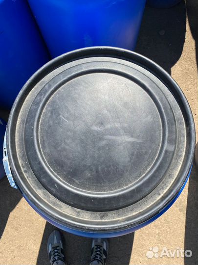 Бочка пластиковая 230л. крышка/хомут мыло