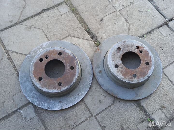 Диск тормозной задний на то MB C220 1994г.в