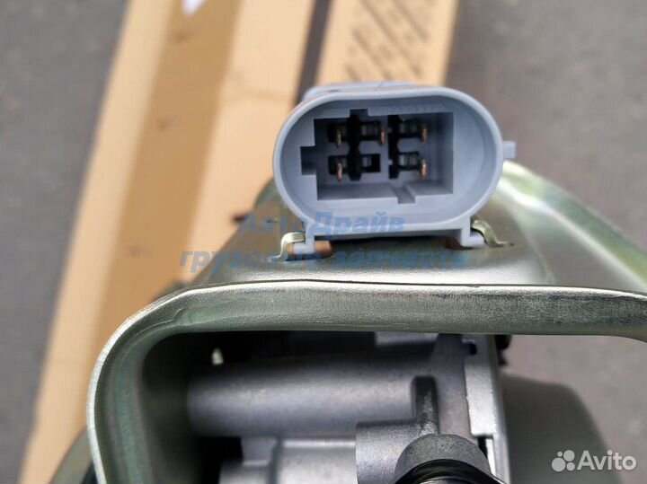 Трапеция стеклоочистителя Ивеко Дейли оригинал