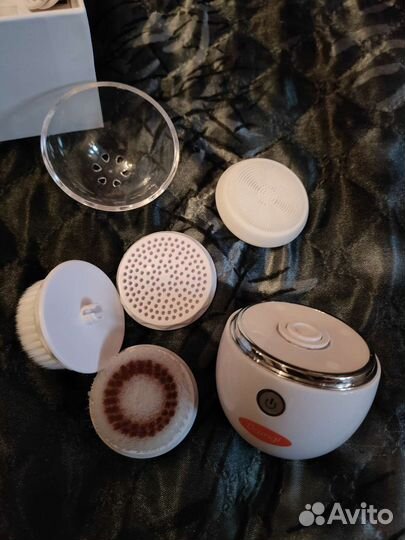 Щётка для очищения лица