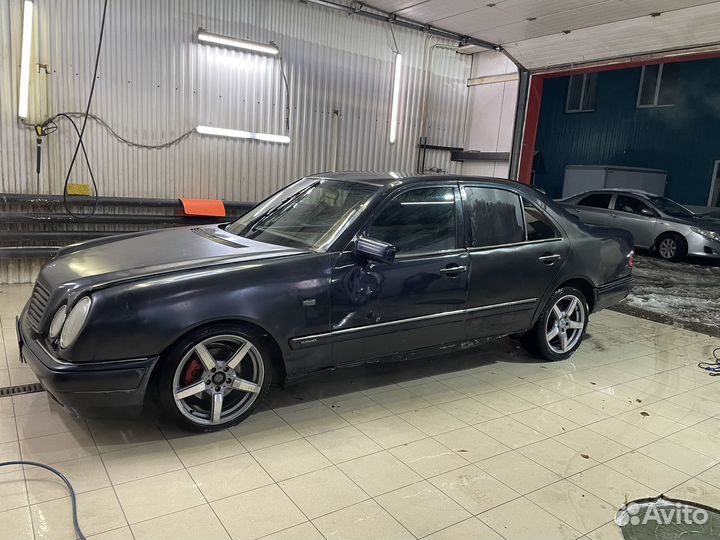 Mercedes-Benz E-класс 2.0 AT, 1999, 150 000 км