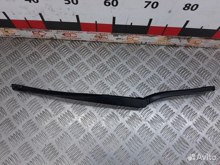 Щеткодержатель (поводок стеклоочистителя, дворник)