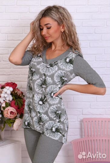 Костюм женский