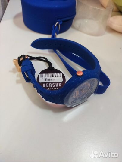 Часы Versace