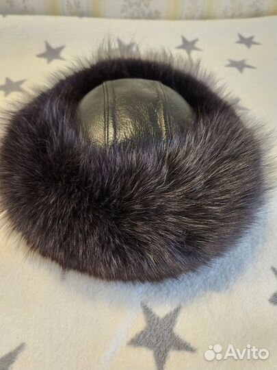 Женские меховые шапки