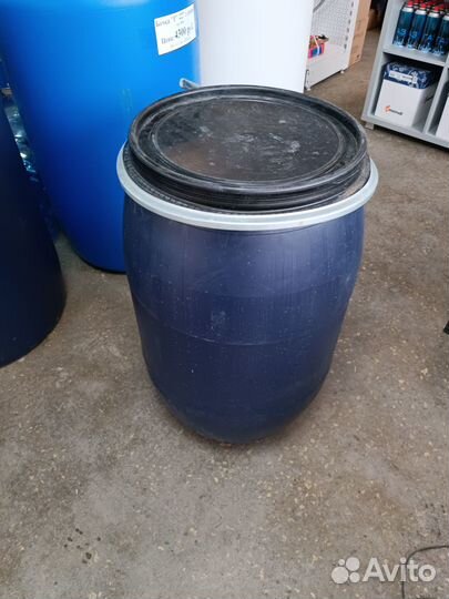 Бочка пластиковая 127 л. б/у