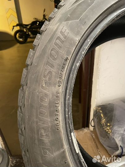 Комплект колес r22 зима липучка