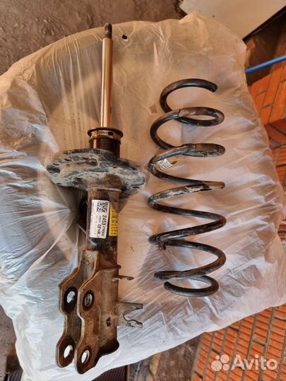 Амортизатор и стойка подвески Opel Mokka