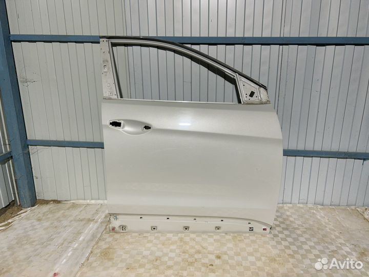 Дверь передняя правая Hyundai Santa Fe 3/Санта Фе3