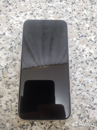 iPhone SE (2020), 128 ГБ